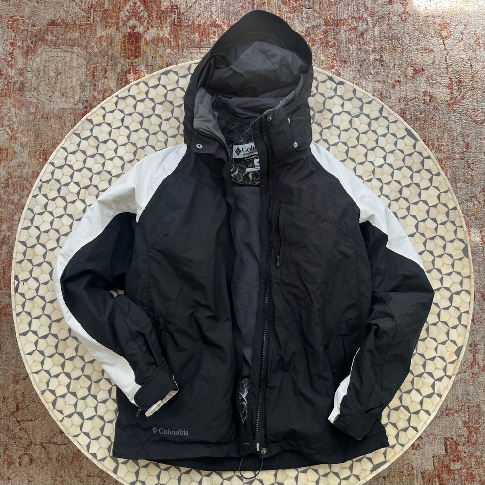 Columbia Black and White Men's Jacket